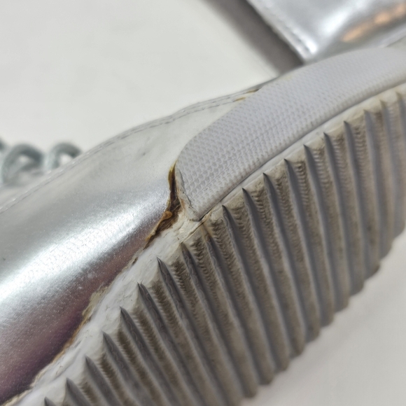 Vintage 1993 Silver Metallic LA Gear Sneakers 7 - Picture 11 of 11